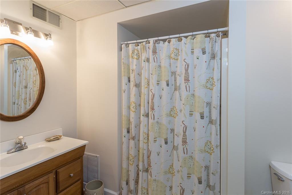 3 Brushwood Road Asheville NC 28804