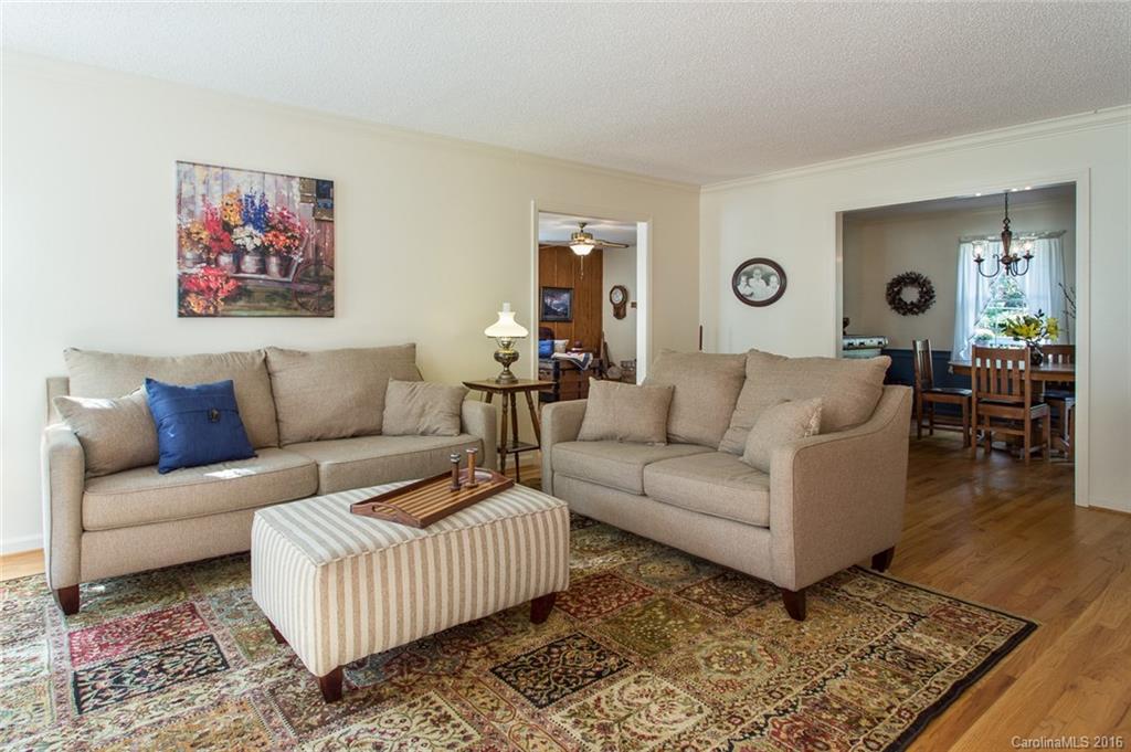 3 Brushwood Road Asheville NC 28804