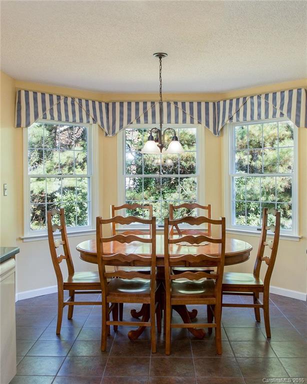 3 Brushwood Road Asheville NC 28804