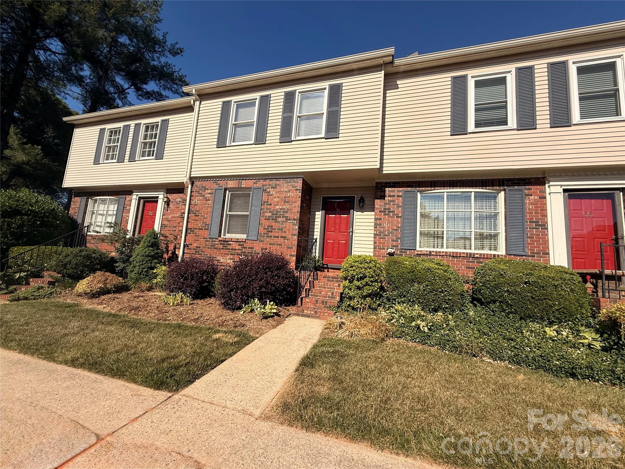 2705 North Street NW Hickory NC 28601