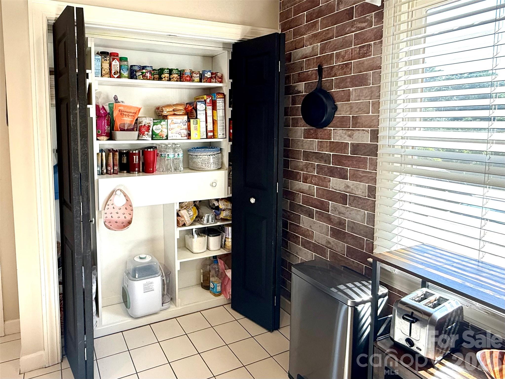 2705 North Street NW Hickory NC 28601