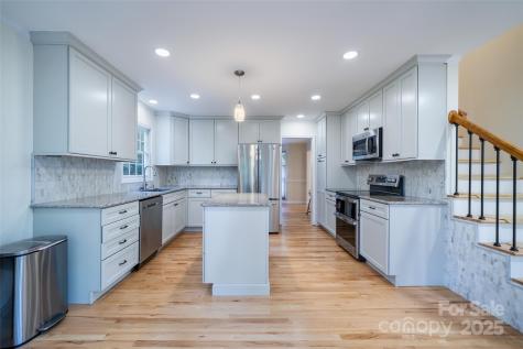 114 Coachmans Trail Asheville NC 28803