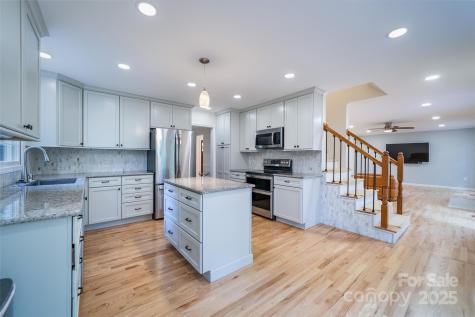 114 Coachmans Trail Asheville NC 28803