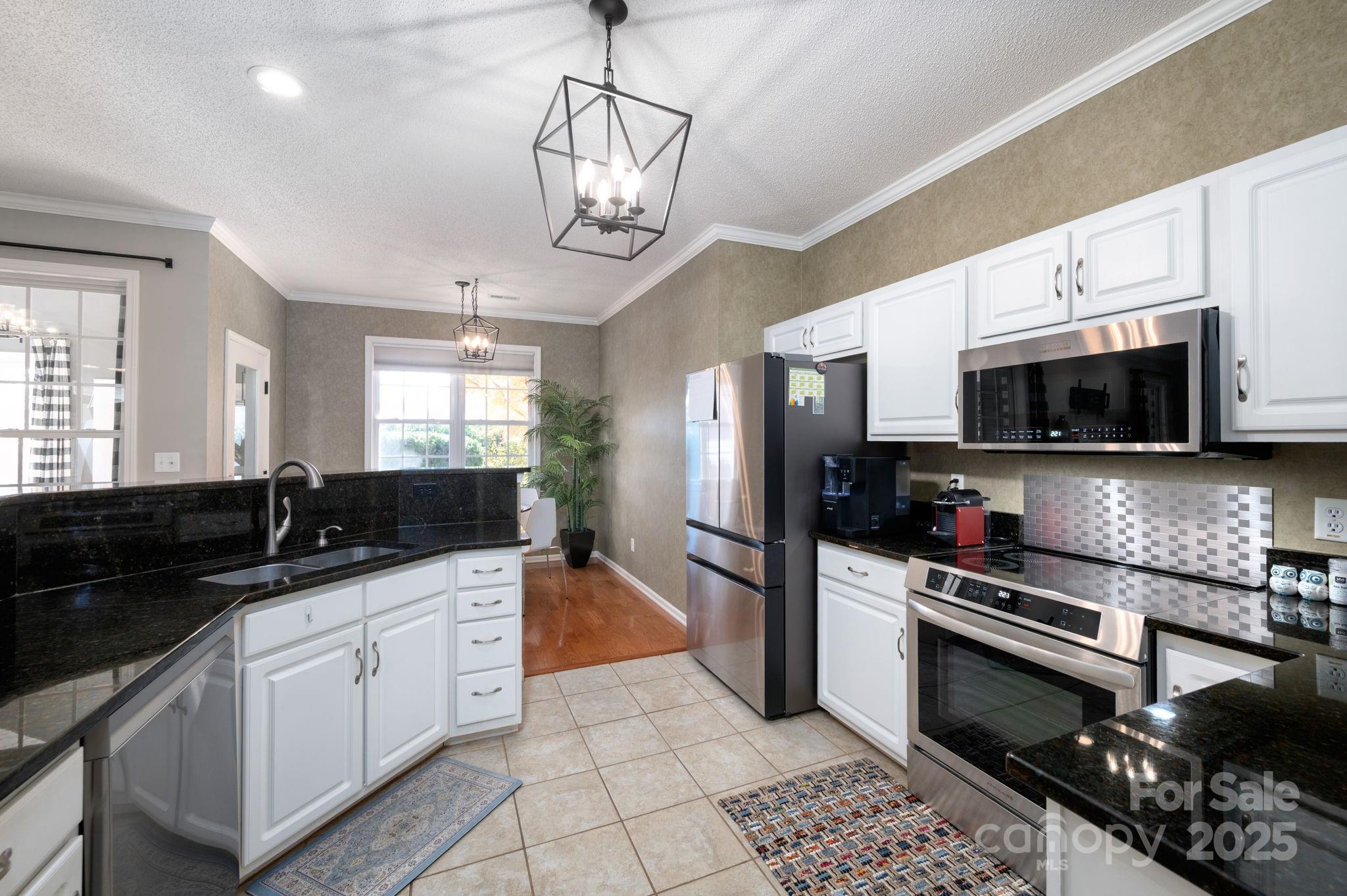 207 Farm Creek Drive E Asheville NC 28806