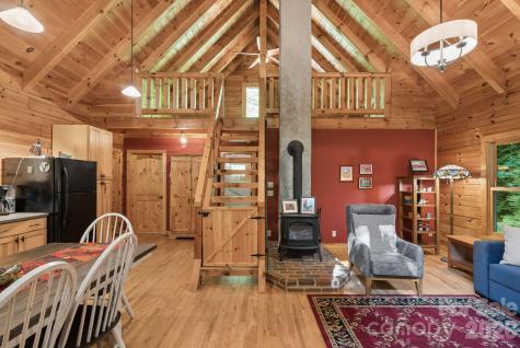 89 Apgar Road Candler NC 28715