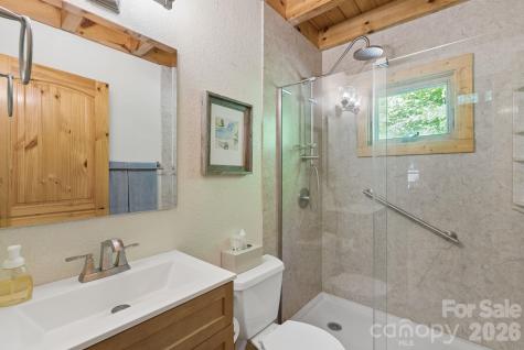 89 Apgar Road Candler NC 28715