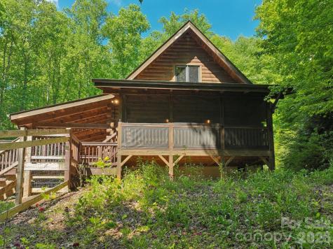 89 Apgar Road Candler NC 28715