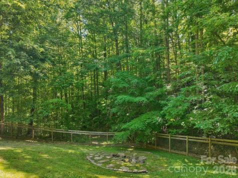 89 Apgar Road Candler NC 28715