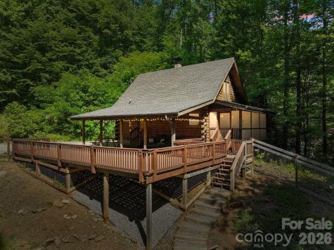 89 Apgar Road Candler NC 28715
