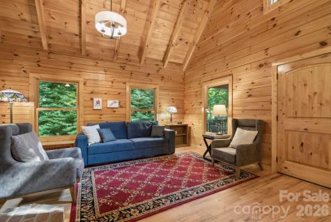 89 Apgar Road Candler NC 28715