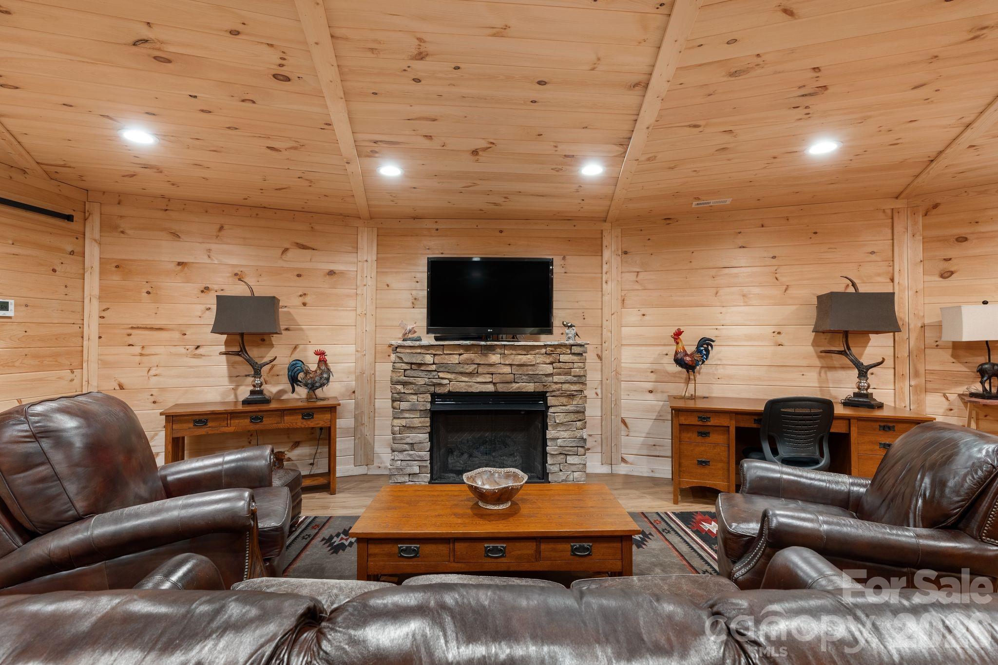140 Slim Ridge Maggie Valley NC 28751