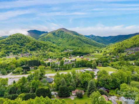 140 Slim Ridge Maggie Valley NC 28751