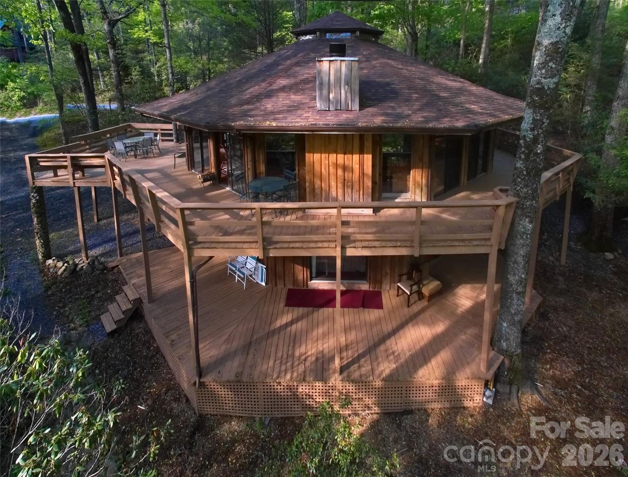 565 Winterstar Loop Burnsville NC 28714