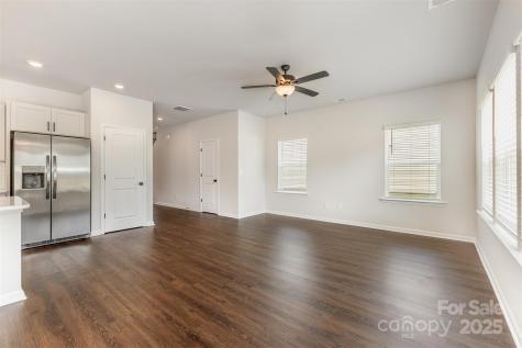 2043 Sadler Woods Lane Charlotte NC 28214