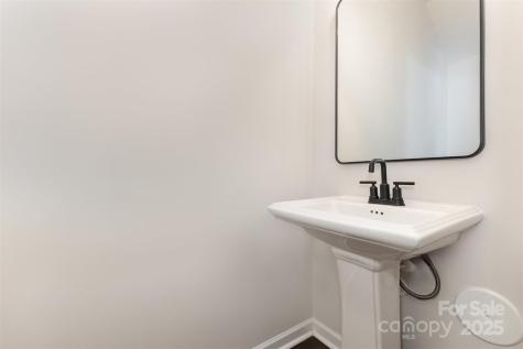 2043 Sadler Woods Lane Charlotte NC 28214