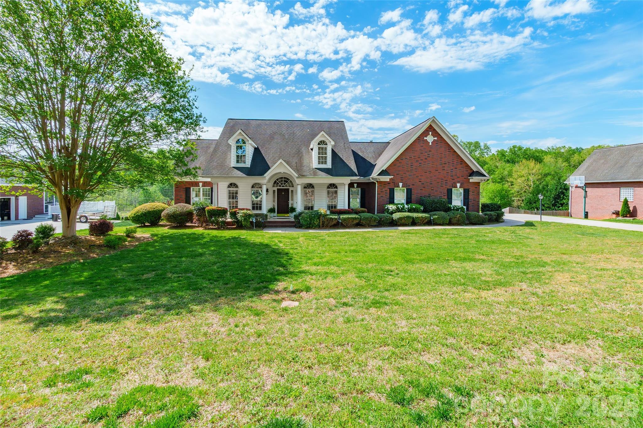122 Upper Oak Drive Statesville NC 28625