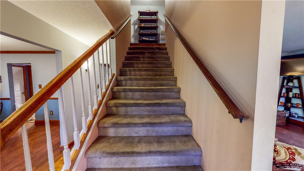 8 Countryside Drive Asheville NC 28804