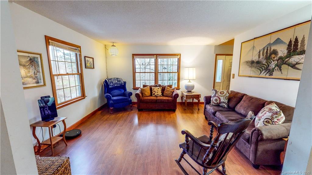 8 Countryside Drive Asheville NC 28804