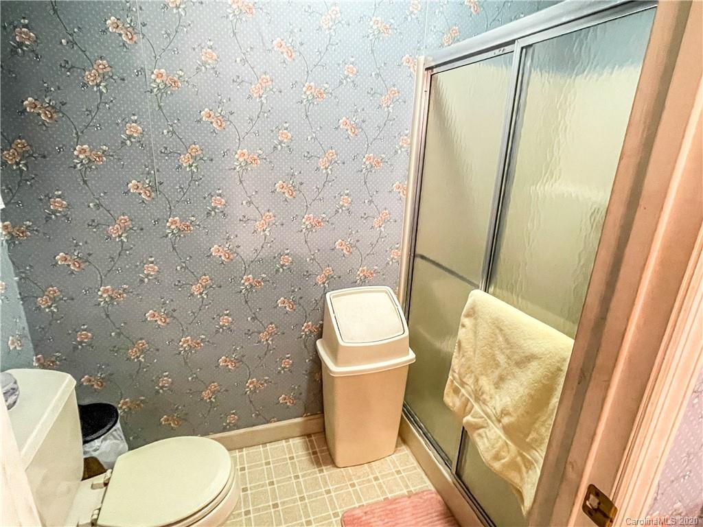 8 Countryside Drive Asheville NC 28804