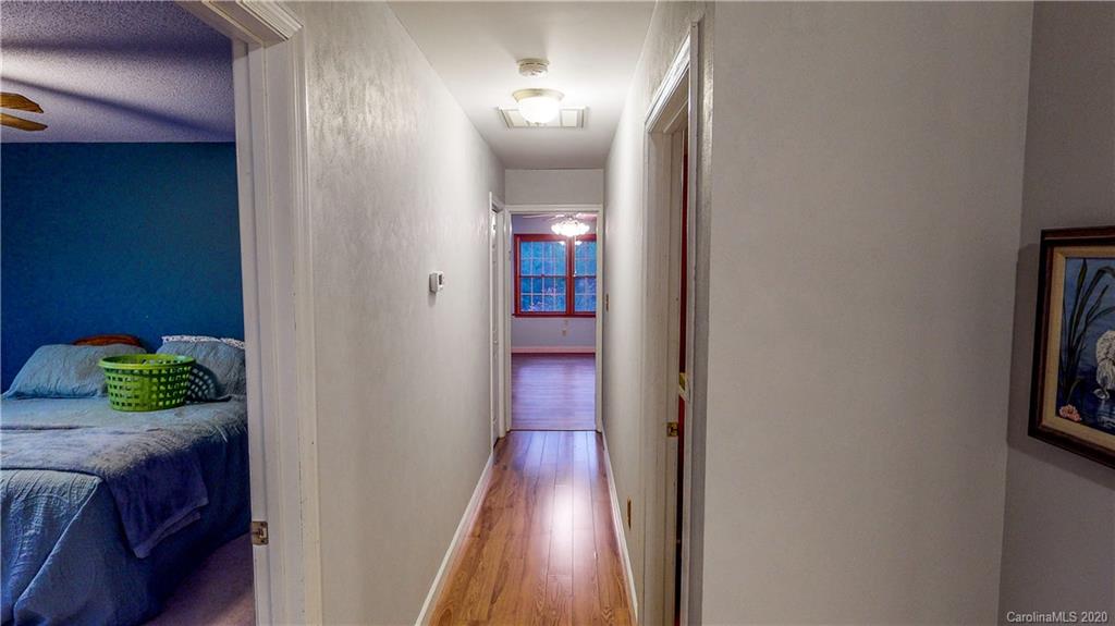 8 Countryside Drive Asheville NC 28804
