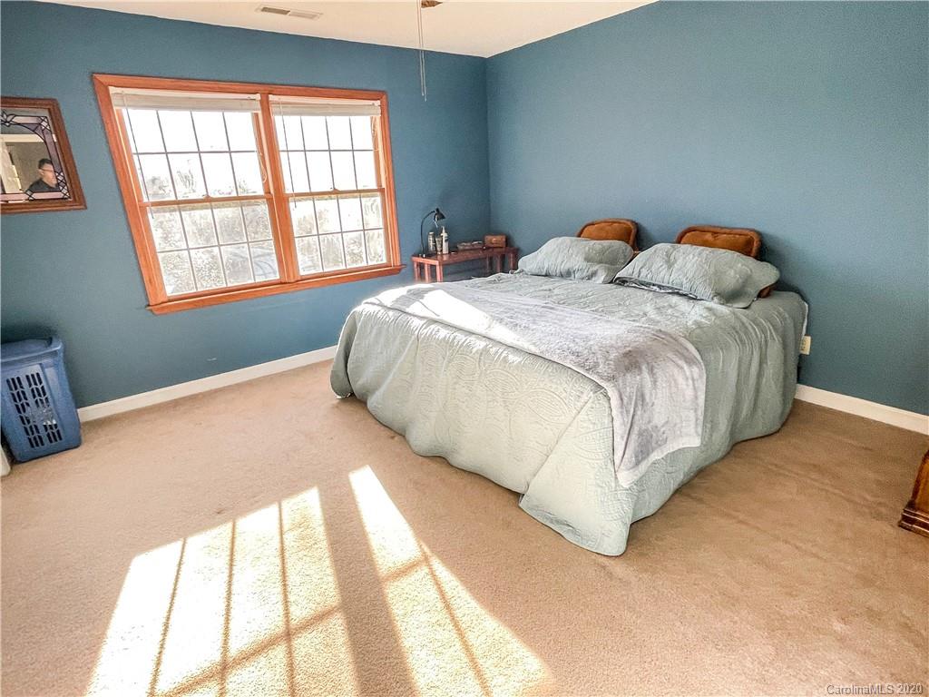 8 Countryside Drive Asheville NC 28804
