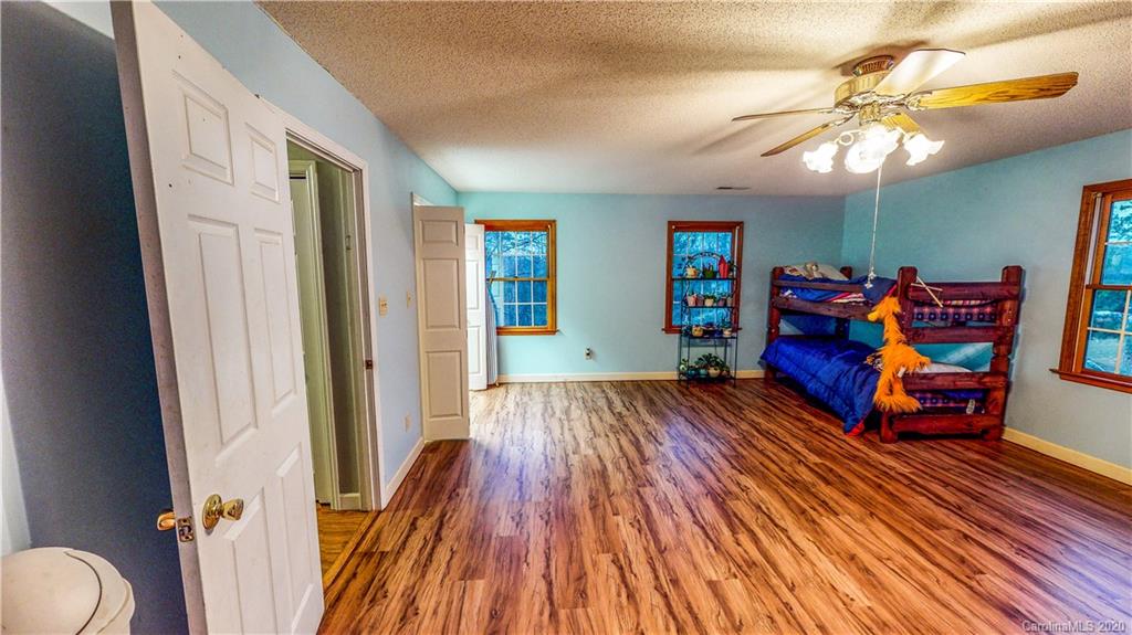 8 Countryside Drive Asheville NC 28804