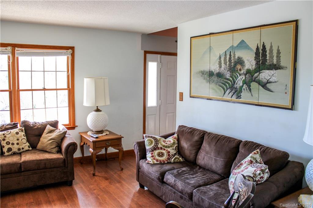 8 Countryside Drive Asheville NC 28804