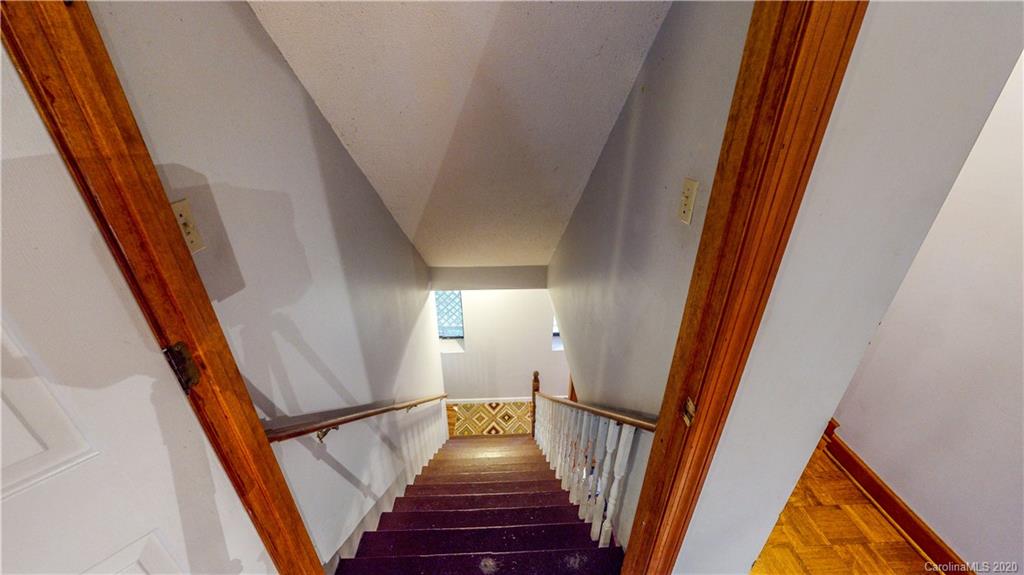 8 Countryside Drive Asheville NC 28804