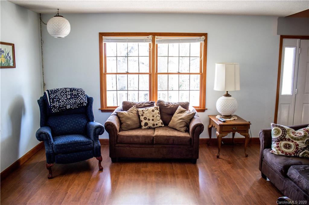 8 Countryside Drive Asheville NC 28804