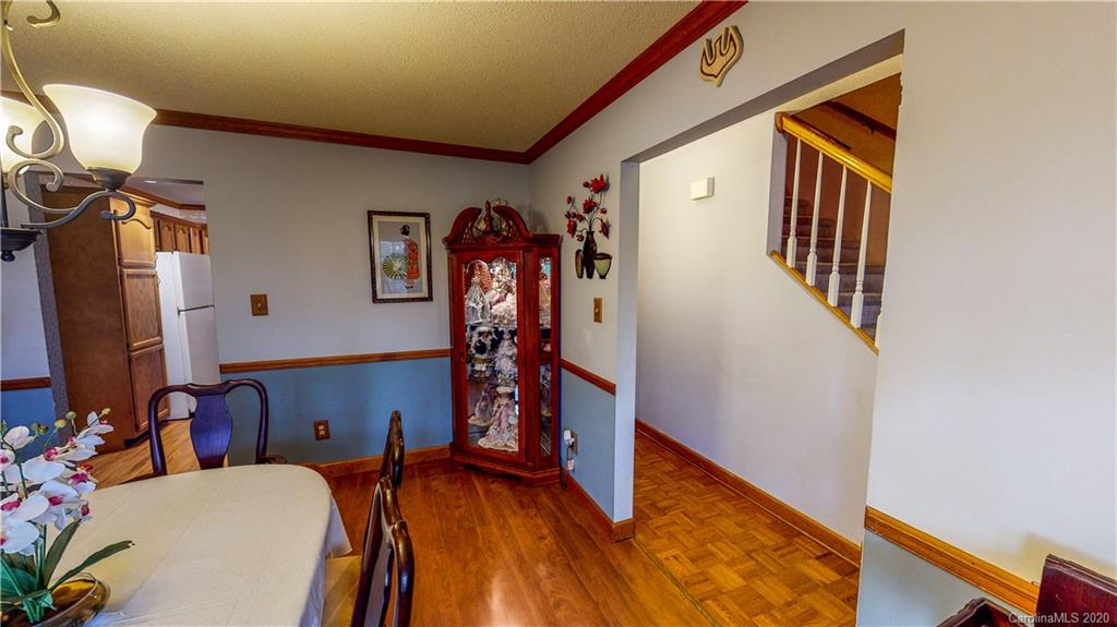 8 Countryside Drive Asheville NC 28804