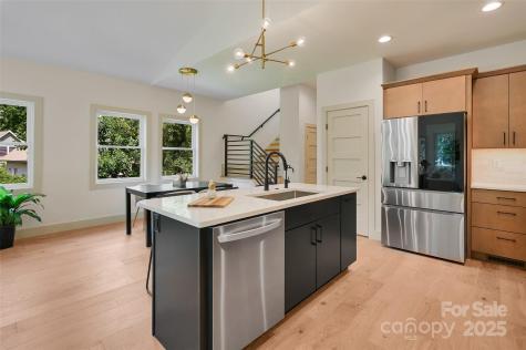 30 Sand Hill Road Asheville NC 28806