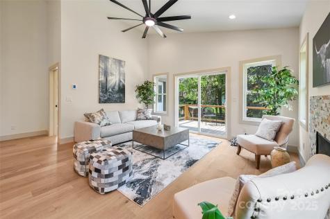 30 Sand Hill Road Asheville NC 28806