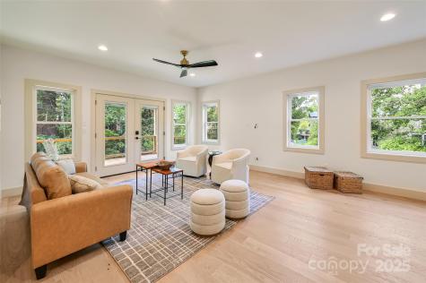 30 Sand Hill Road Asheville NC 28806