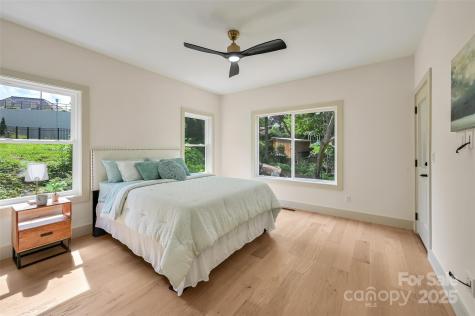 30 Sand Hill Road Asheville NC 28806