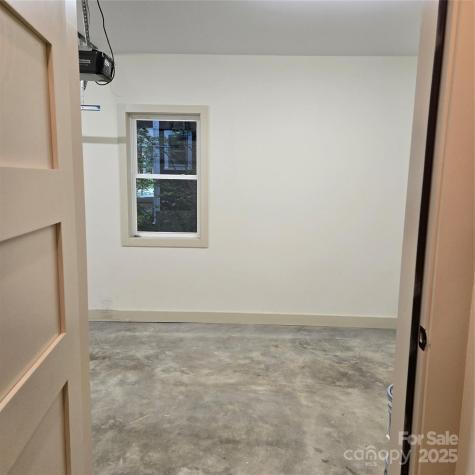 30 Sand Hill Road Asheville NC 28806