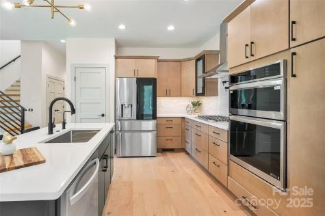 30 Sand Hill Road Asheville NC 28806