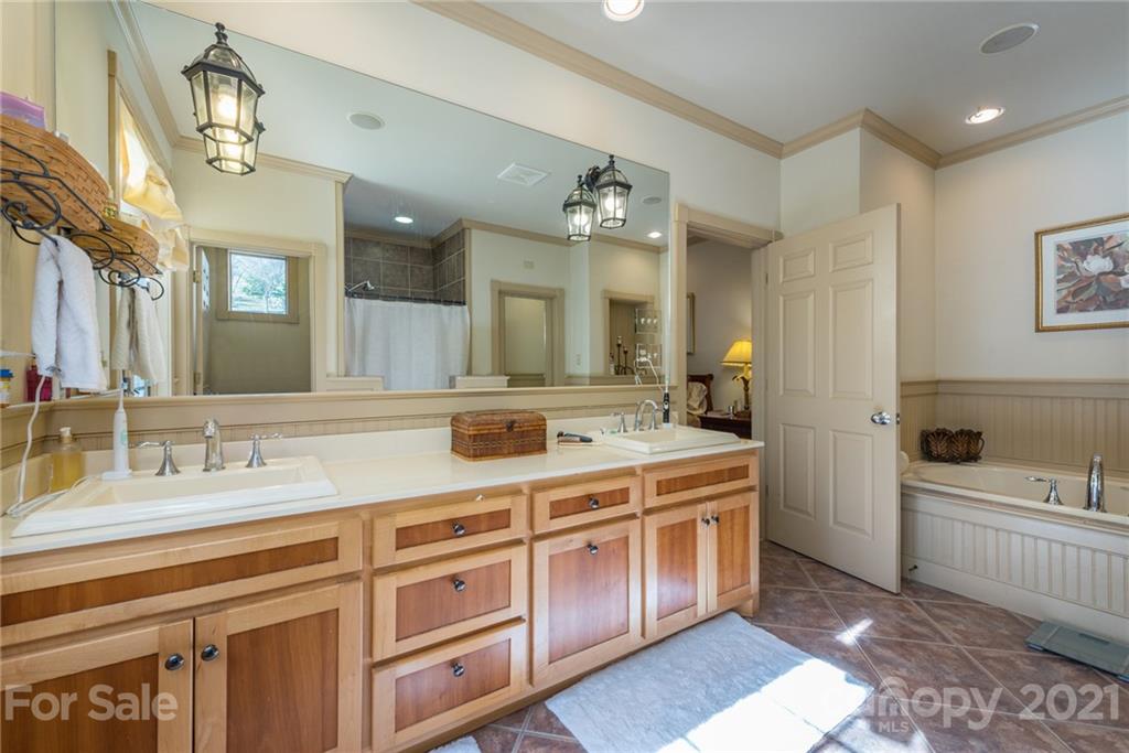 1513 Brentwood Place Morganton NC 28655