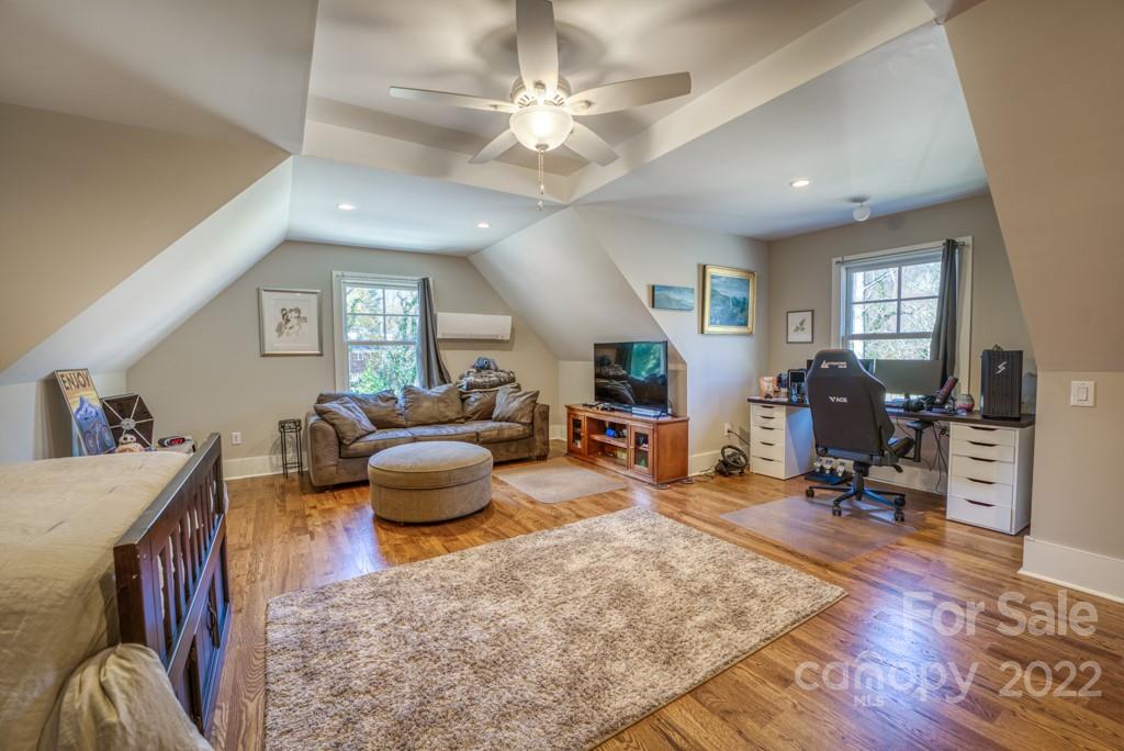 43 Wild Cherry Road Asheville NC 28804