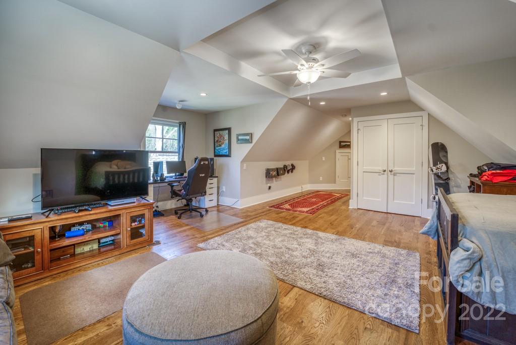 43 Wild Cherry Road Asheville NC 28804