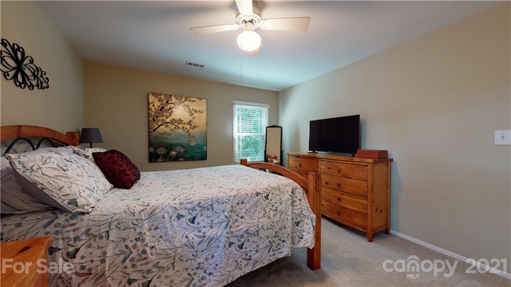 4736 Autumn Leaf Lane Charlotte NC 28277