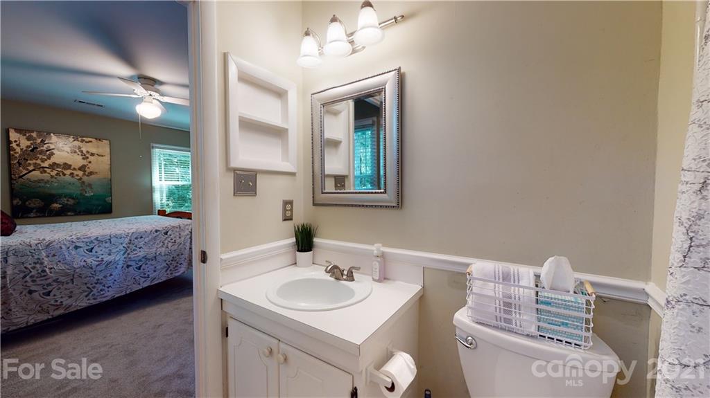4736 Autumn Leaf Lane Charlotte NC 28277