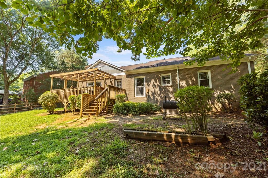 4736 Autumn Leaf Lane Charlotte NC 28277