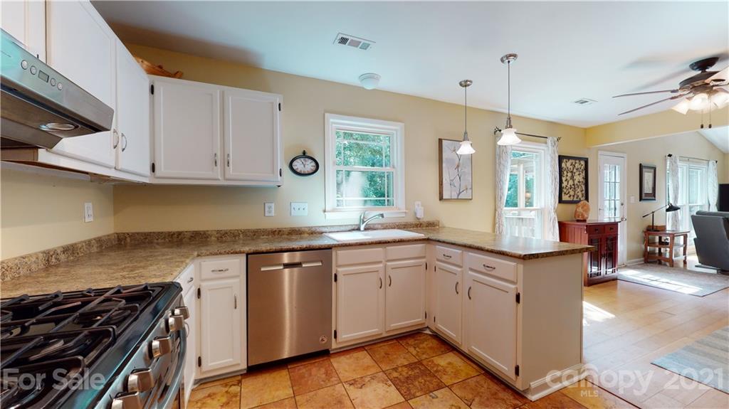4736 Autumn Leaf Lane Charlotte NC 28277