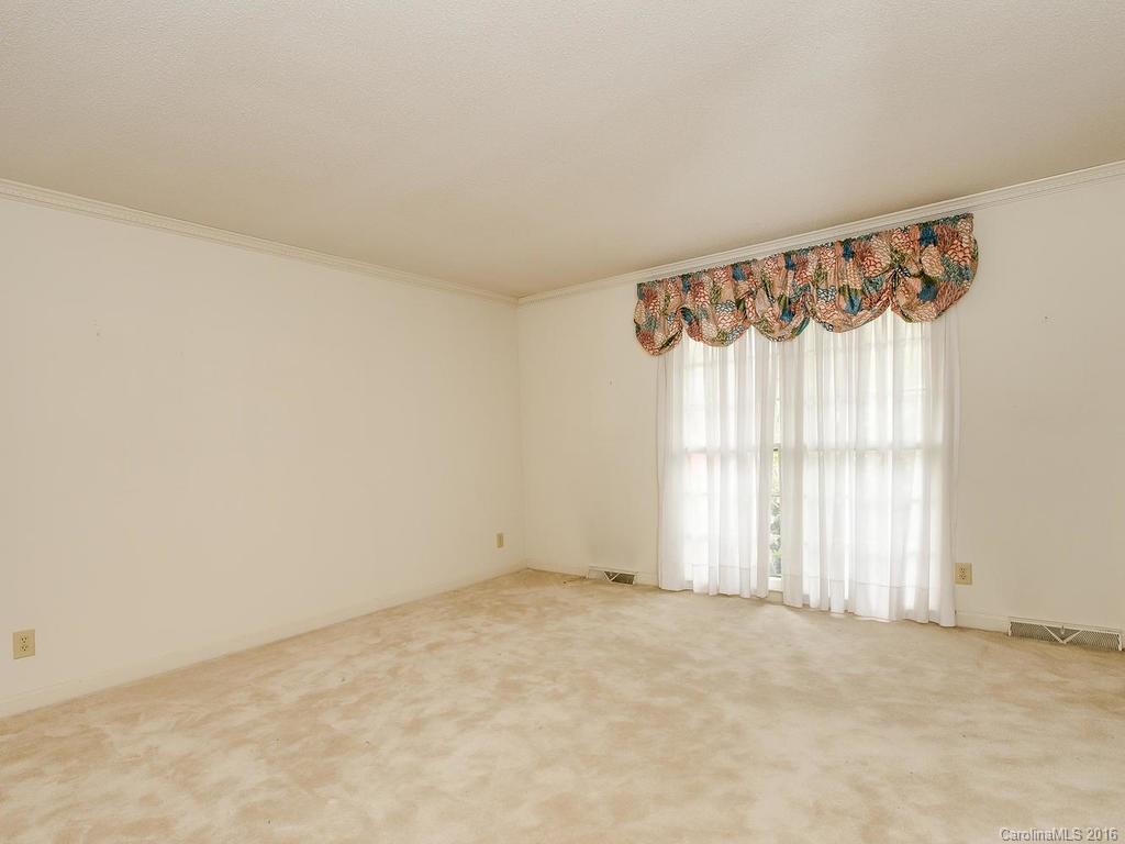 3011 Chaucer Drive Charlotte NC 28210