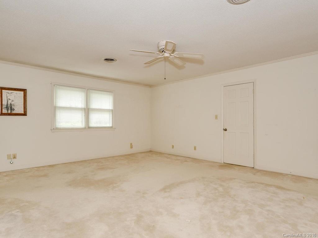 3011 Chaucer Drive Charlotte NC 28210