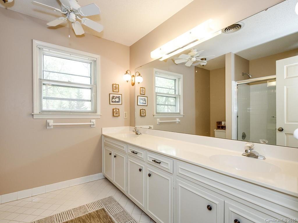 3011 Chaucer Drive Charlotte NC 28210