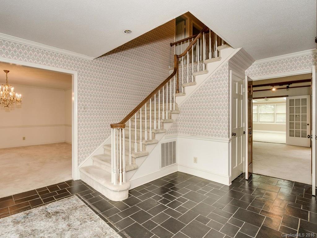 3011 Chaucer Drive Charlotte NC 28210
