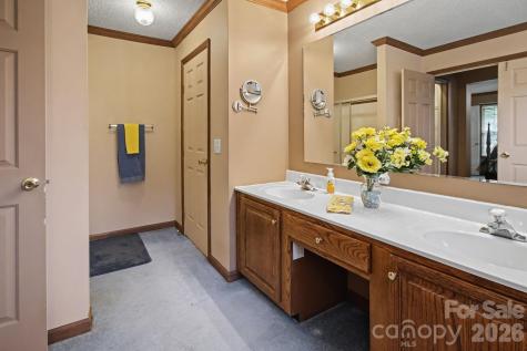 74 Chambers Road Weaverville NC 28787