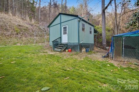 74 Chambers Road Weaverville NC 28787