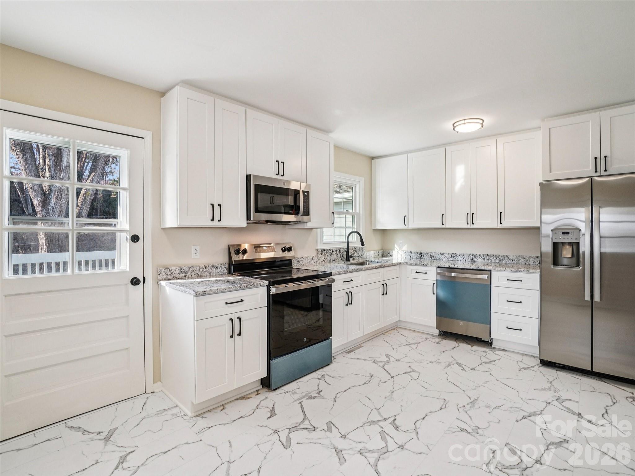 23 Starmount Drive Asheville NC 28806